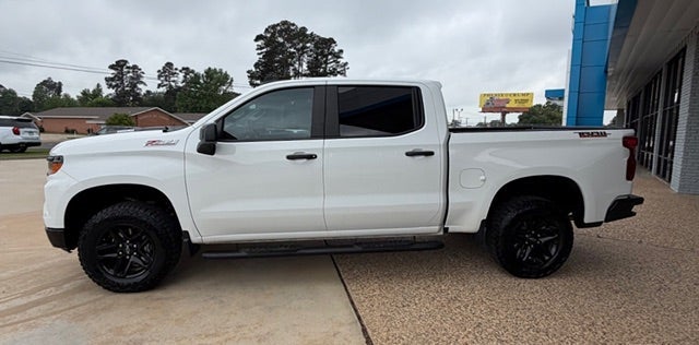 2024 Chevrolet Silverado 1500 — interior view
